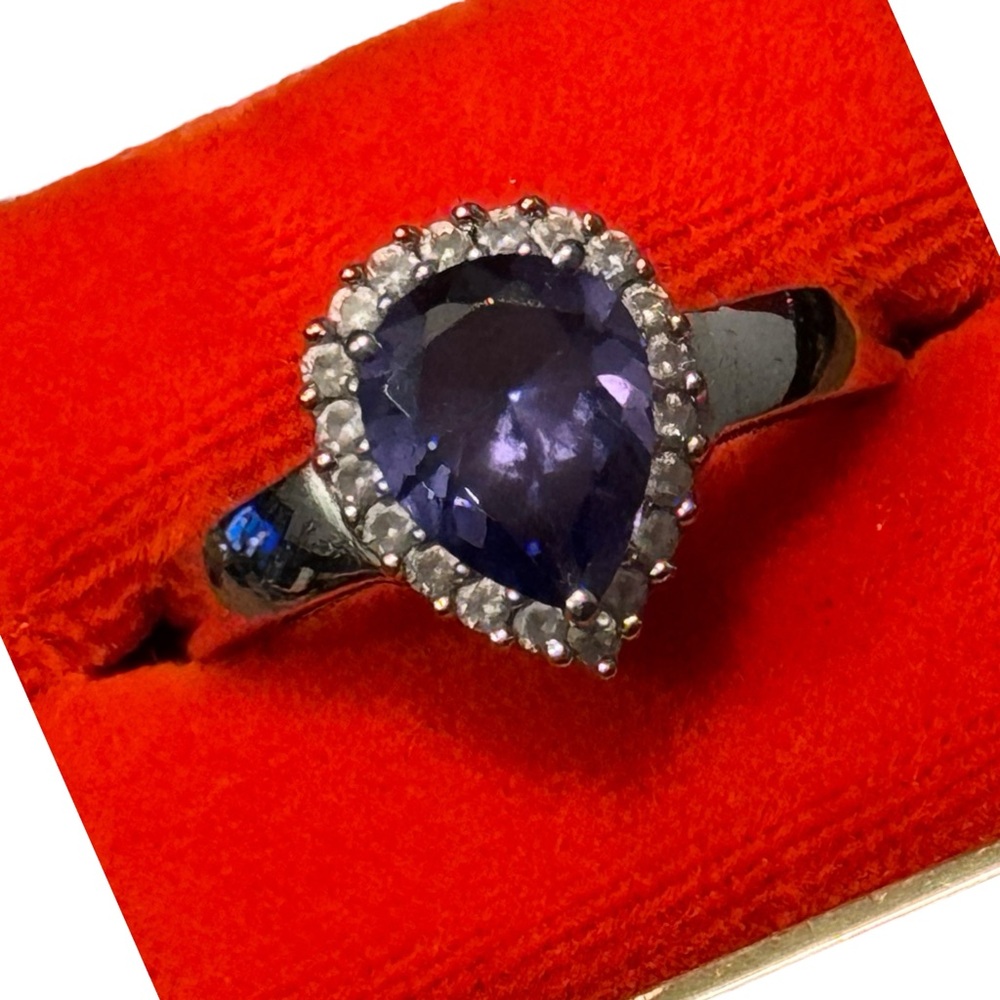 Lovely Sterling Silver Purple CZ  Teardrop Ring
